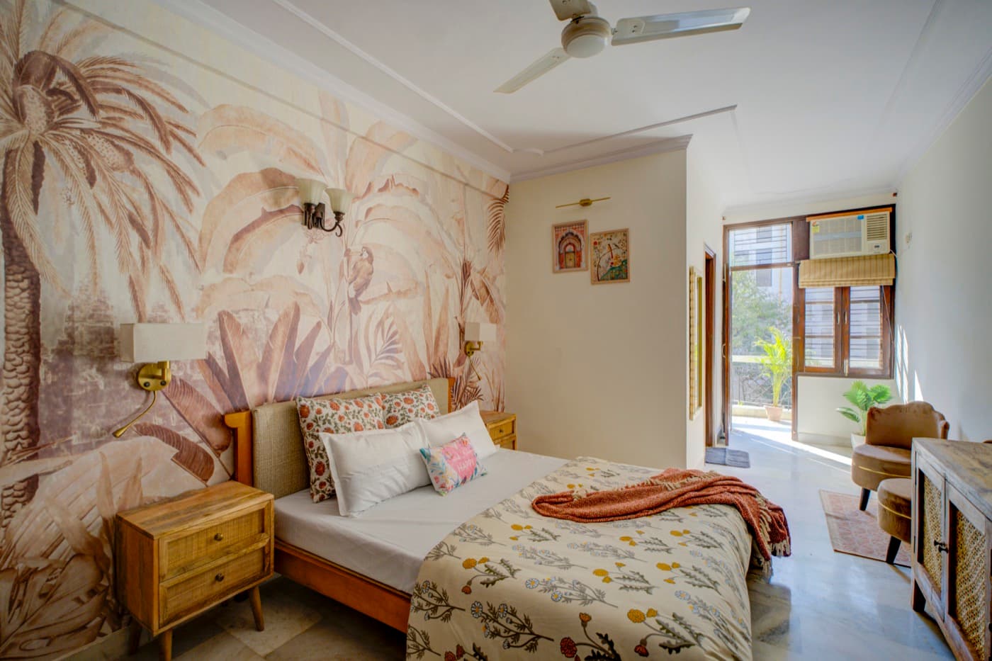 Bohemian Dreamscappee — 2BHK near Defence Colony